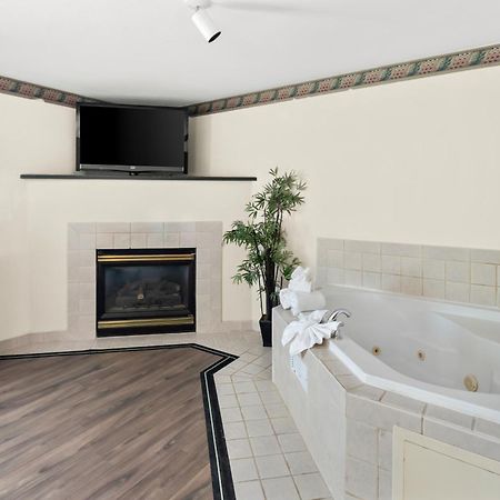 Guesthouse Inn & Suites Kelso/Longview エクステリア 写真