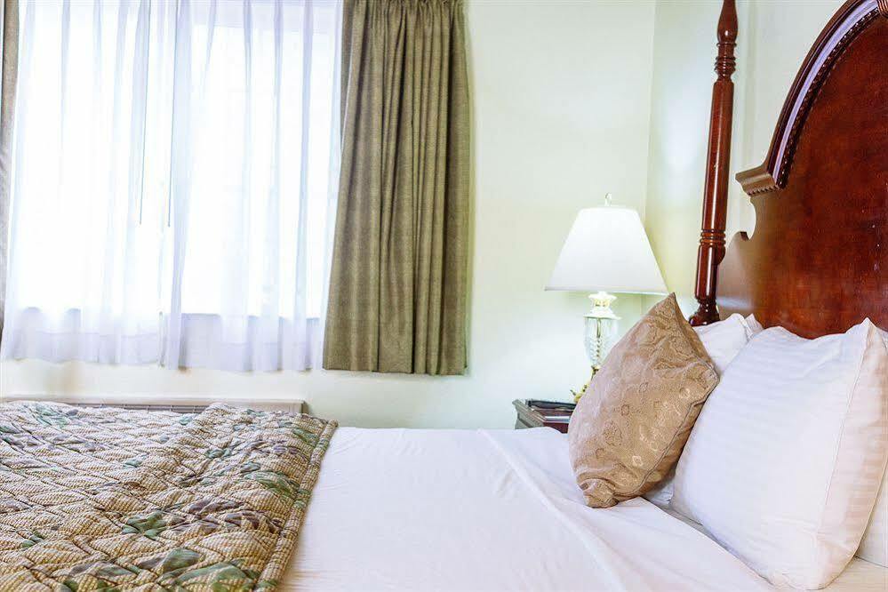 Guesthouse Inn & Suites Kelso/Longview エクステリア 写真